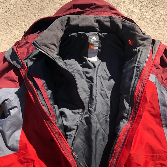 Men’s NIKE ACG Thermal 2 in 1 Parka Red Large - Picture 4 of 5